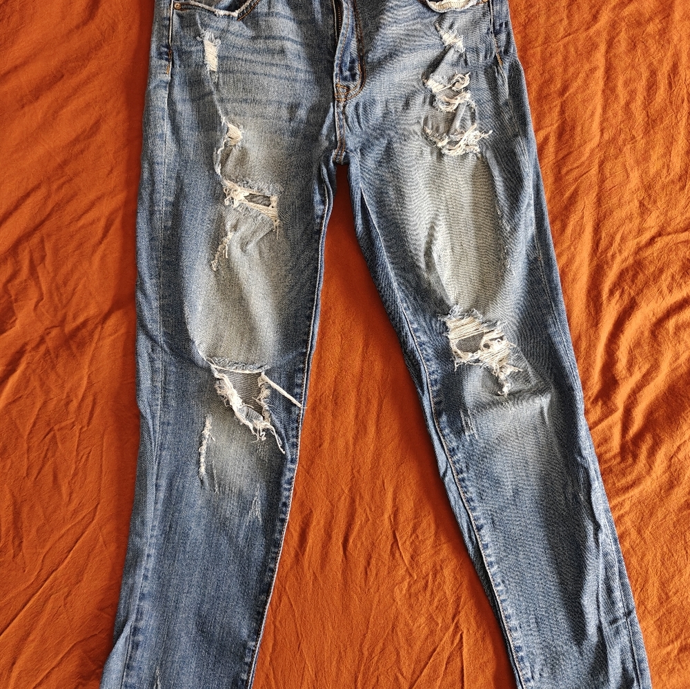 Tricot Distressed Blue Jeans